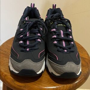 Skechers D'Lites Navy and Pink Sneakers